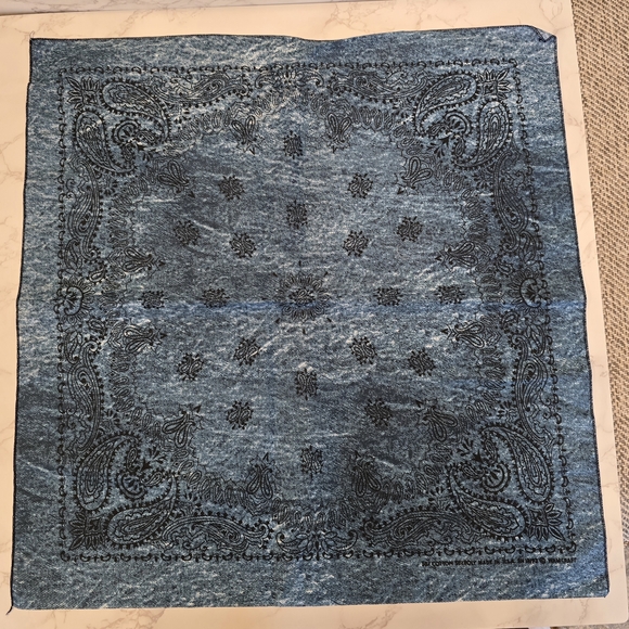 Vintage 1991 Like New RJ Reynolds Dakota Bandanas / Handkerchiefs - Set of 3 - Picture 5 of 7